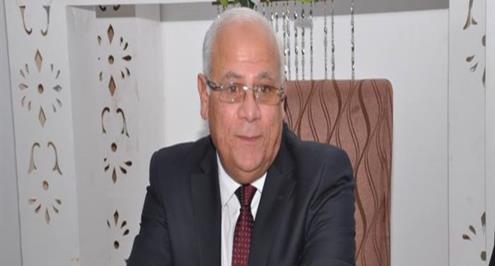 محافظ بورسعيد: جماهير المصري ستقدم "باقة ورود" لجماهير الأهلي قبل مواجهة بافالوز
